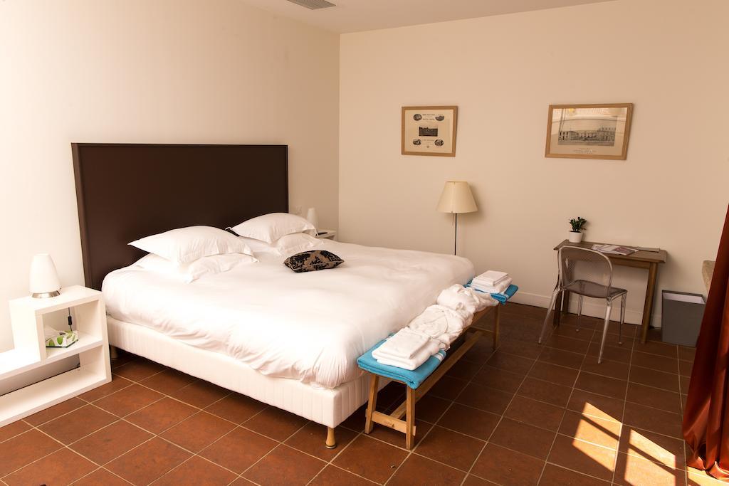Les Cinq Sens Du Chateau Mayne Lalande Hotel Castelnau-de-Médoc Szoba fotó