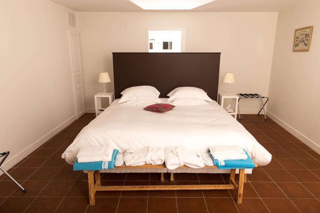 Les Cinq Sens Du Chateau Mayne Lalande Hotel Castelnau-de-Médoc Szoba fotó